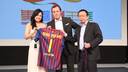 China se rinde al Barça más solidario