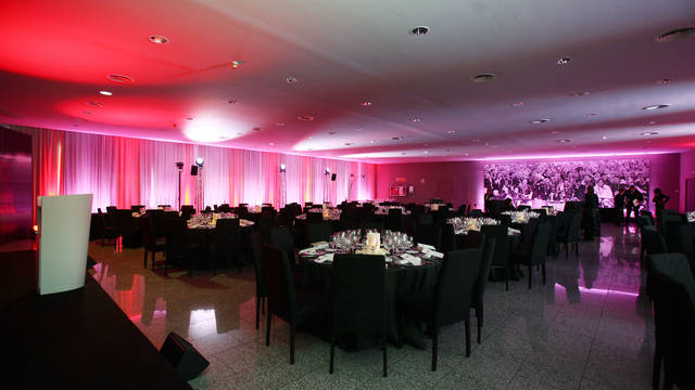 Paris Lounge