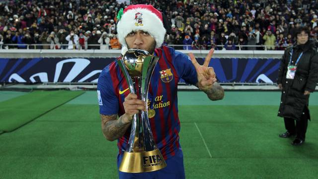 Alves, un dels jugadors que inicien les vacances de Nadal / FOTO: MIGUEL RUIZ - FCB