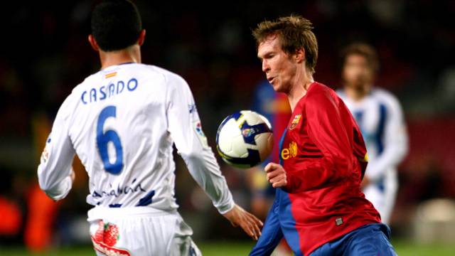 Hleb, en un partido contra el Recreativo / FOTO: ARCHIVO FCB