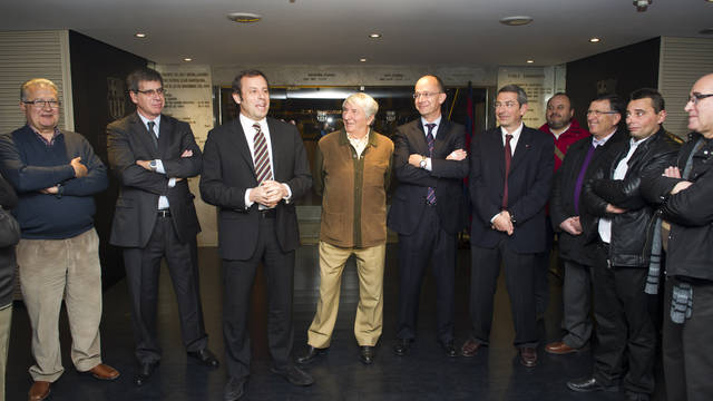 2012-02-22_ENCUENTRO_AGRUPACIO_DE_FUTBOL_DE_CLUBS_I_PENYES_DEL_FCB_006.v1330001380.jpg