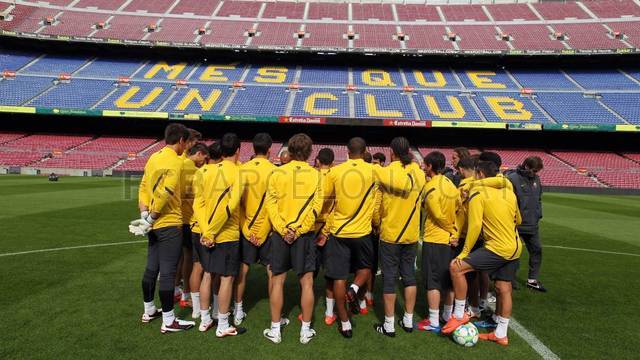 Training session 16/04/2012 / PHOTO: MIGUEL RUIZ-FCB