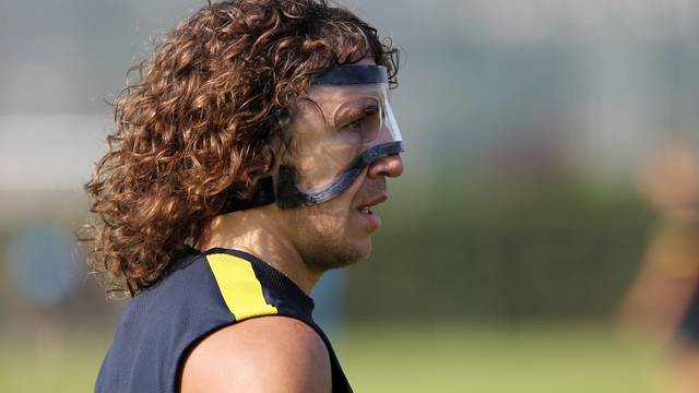Puyol, in thursday's training session FOTO: MIGUEL RUIZ-FCB.