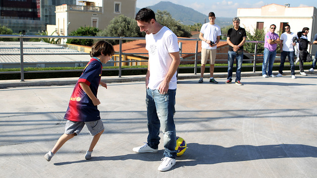 Gabriel fa una sotana a Messi / FOTO: MIGUEL RUIZ - FCB
