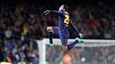 Adriano celebra su gol contra el Valencia / FOTO: ARCHIVO FCB