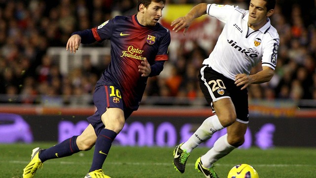 Messi vs Valencia / PHOTO: MIGUEL RUIZ - FCB