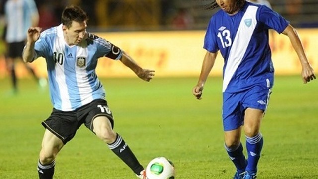 Messi in action against Guatemala / FOTO: www.afa.com