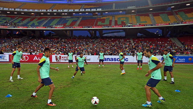 El Barça ha entrenado en Kuala Lumpur este viernes / FOTO: MIGUEL RUIZ  FCB