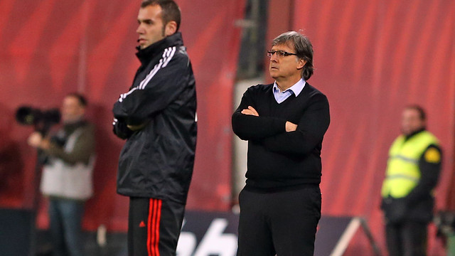 Martino watching the game from the sidelines in Bilbao.