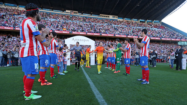 Pasillo del Atlético al campeón, en la temporada pasada. 