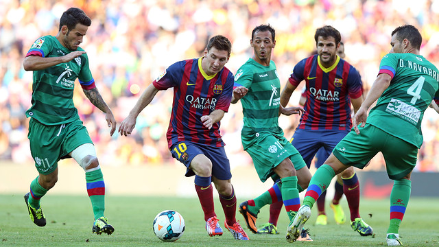 Messi and Cesc against Levante in the Liga. PHOTO: MIGUEL RUIZ-FCB.