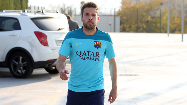 Jordi Alba on his way to the press room / PHOTO: MIGUEL RUIZ-FCB