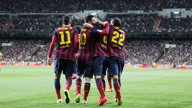 El Barça celebra un dels gols aconseguits al Bernabéu / MIGUEL RUIZ - FCB