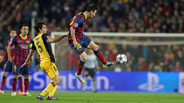 Messi y Tiago, en el partido de Champions en el Camp Nou. 
