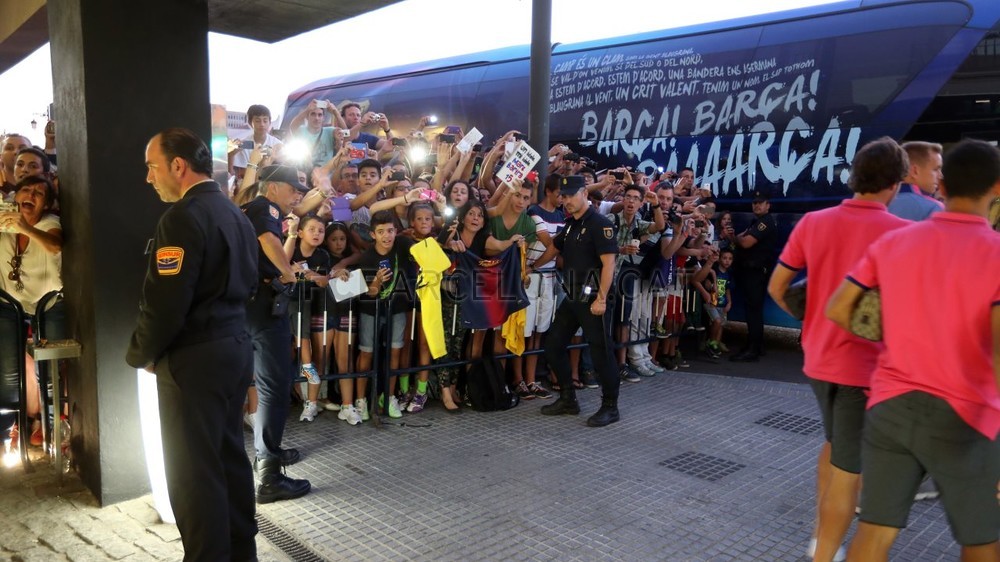 گزارش تصویری: حواشی دیدار بارسلونا_مالاگا 1